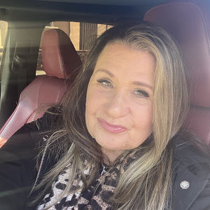Meet your Posher, Celene